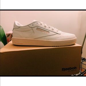 SIZE 8.5 REEBOK CLUB C WOMENS SHOES NWT
